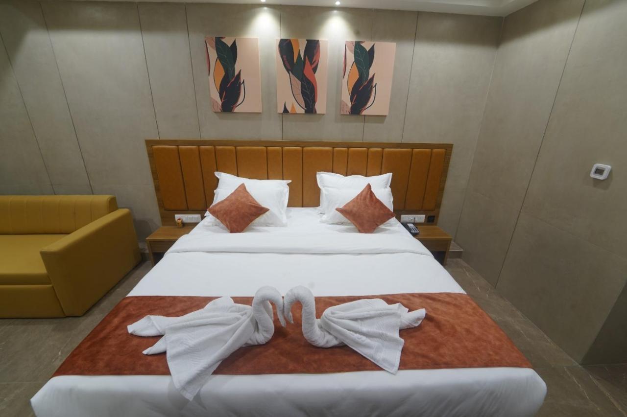 Hotel Stature Inn Kevadia エクステリア 写真