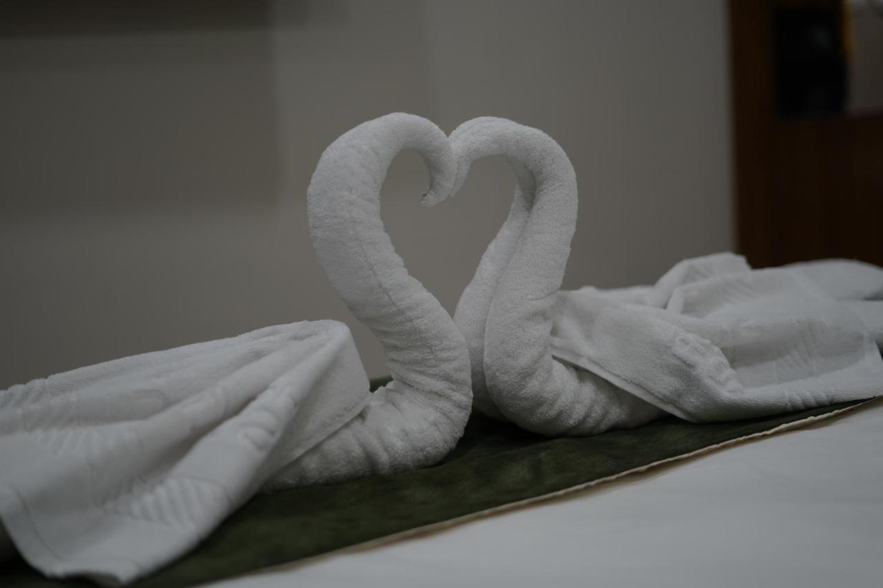Hotel Stature Inn Kevadia エクステリア 写真