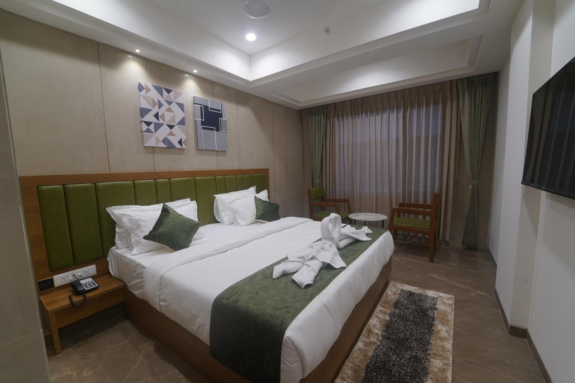 Hotel Stature Inn Kevadia エクステリア 写真