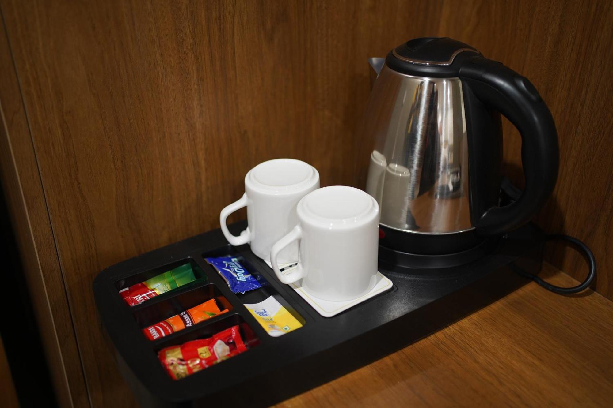 Hotel Stature Inn Kevadia エクステリア 写真