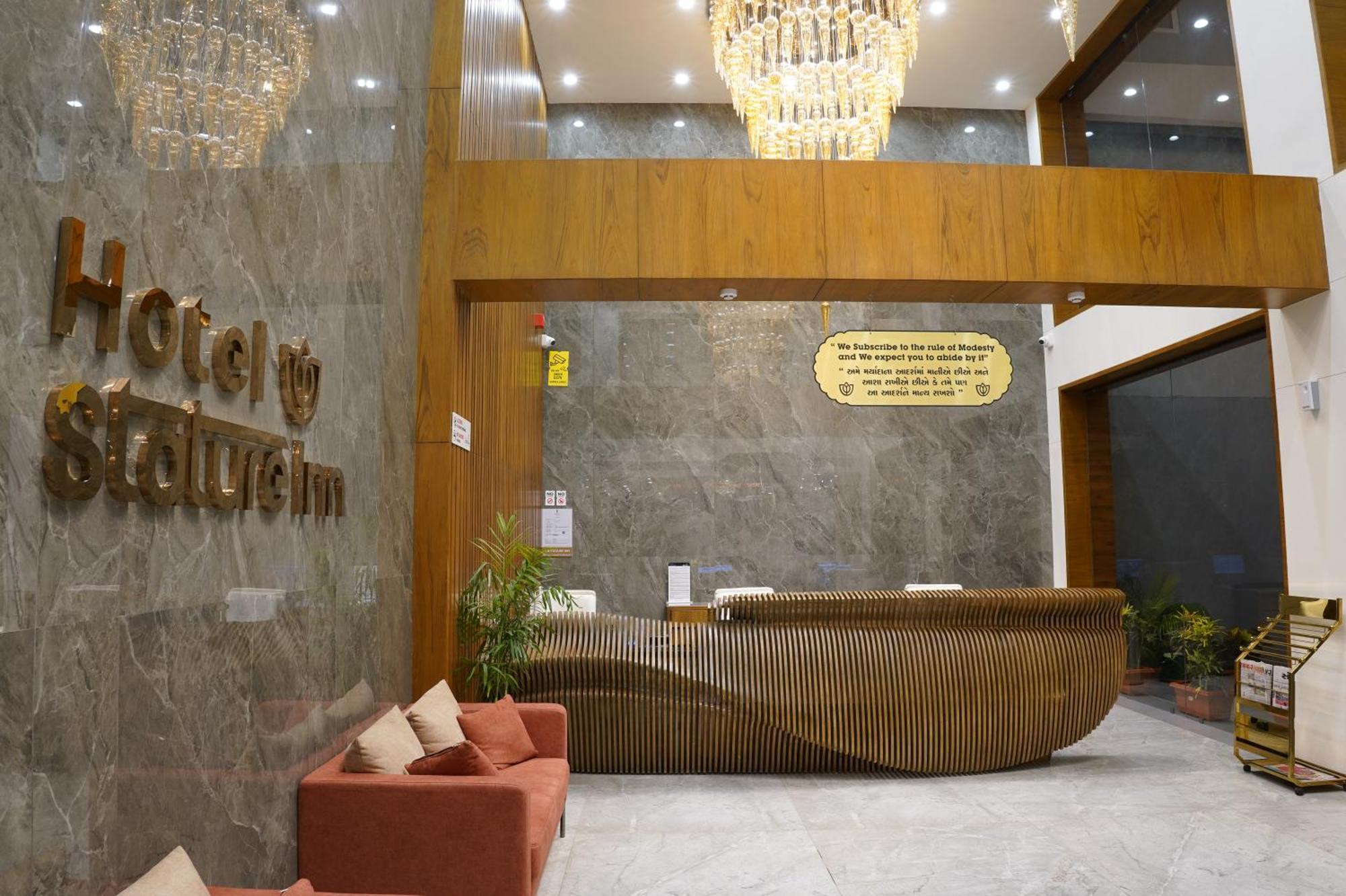 Hotel Stature Inn Kevadia エクステリア 写真