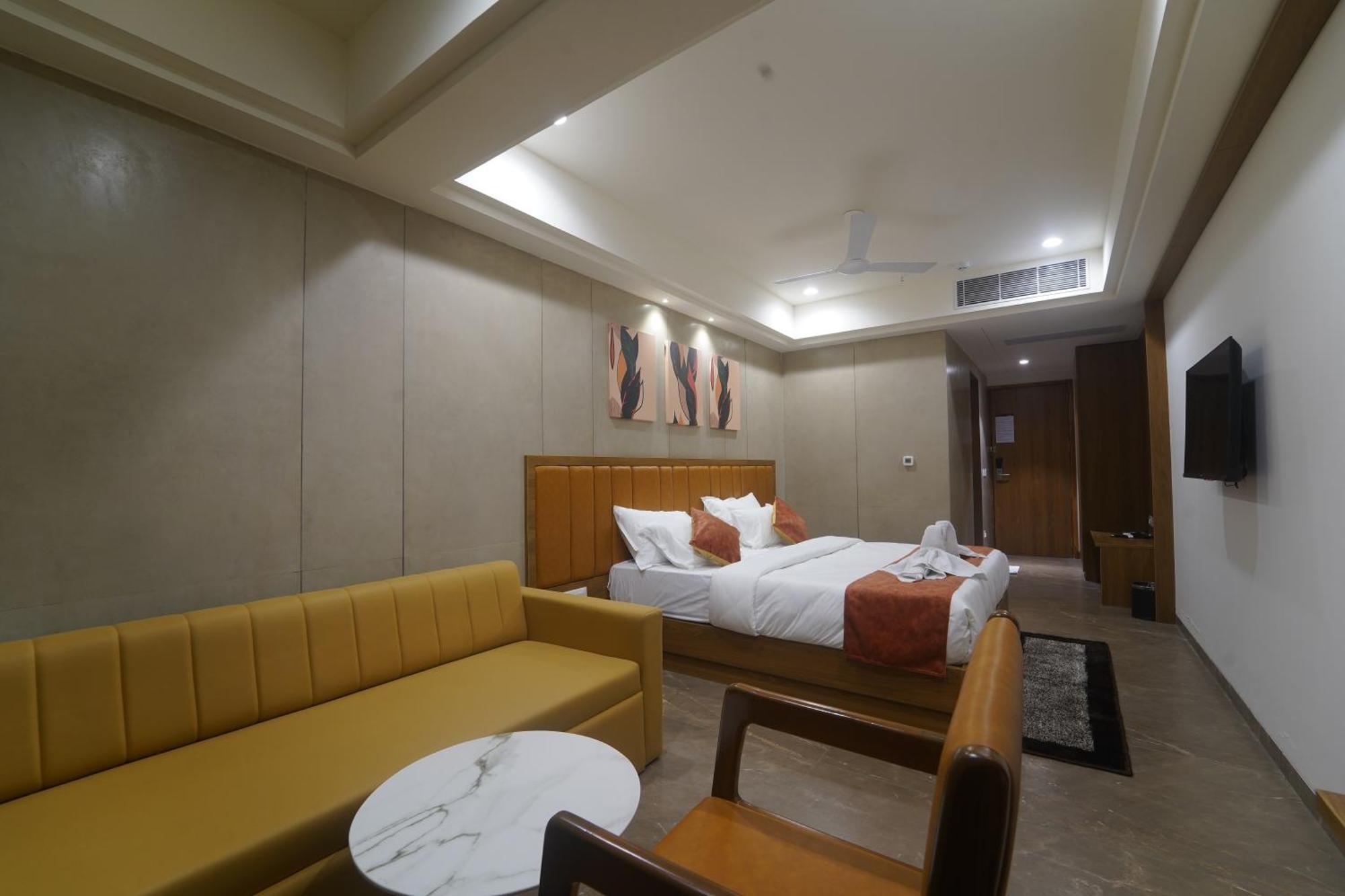 Hotel Stature Inn Kevadia エクステリア 写真